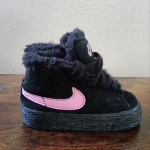 Nike Size 4C